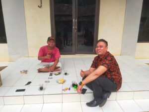 Kanit Intelkam Polsek Saketi, Aipda Dodi Saputra S.H., Laksanakan Silaturahmi dengan Tokoh Masyarakat Kecamatan Saketi Menjelang Pilkada 2024 1 IMG 20240815 WA0032