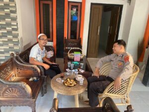 Bhabinkamtibmas Polsek Saketi Bripka Hendra Wijaya Melaksanakan Sambang ke Tokoh Masyarakat Desa Pasireurih, Kec. Cisata 1 IMG 20240816 WA0003