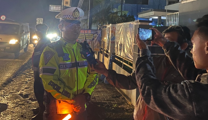 AKP Made Hendra Sukseskan Arus Mudik dan Liburan Lebaran Idul Fitri 1445 H di Pandeglang 9 IMG 20240415 194524