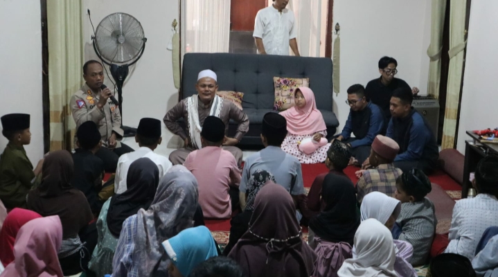 Kapolres Pandeglang Gelar Pengajian dan Yasinan Bersama Anak Yatim Piatu 7 IMG 20240419 094016