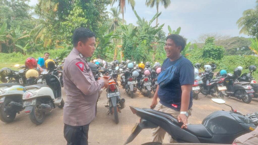 Patroli Polsek Carita untuk Menciptakan Situasi Keamanan dan Ketertiban yang Aman 10 WhatsApp Image 2024 04 21 at 07.46.15