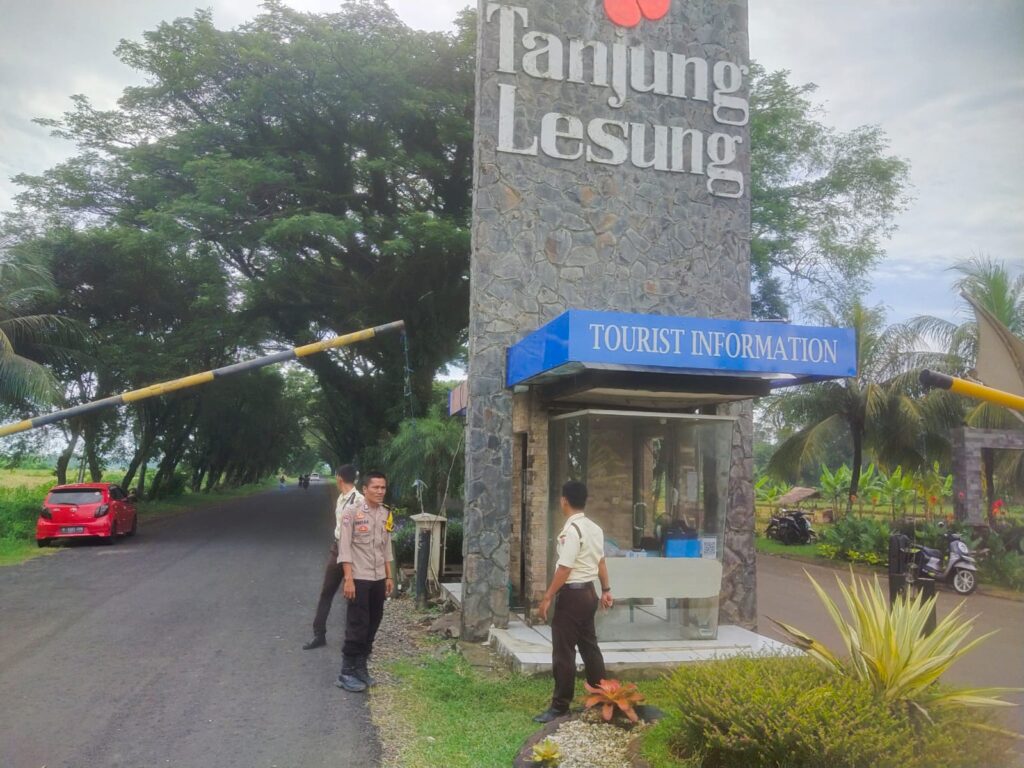 Patroli Polsek Panimbang Polres Pandeglang: Ciptakan Situasi Keamanan dan Ketertiban Masyarakat yang Aman dan Kondusif 2 WhatsApp Image 2024 04 21 at 14.27.43