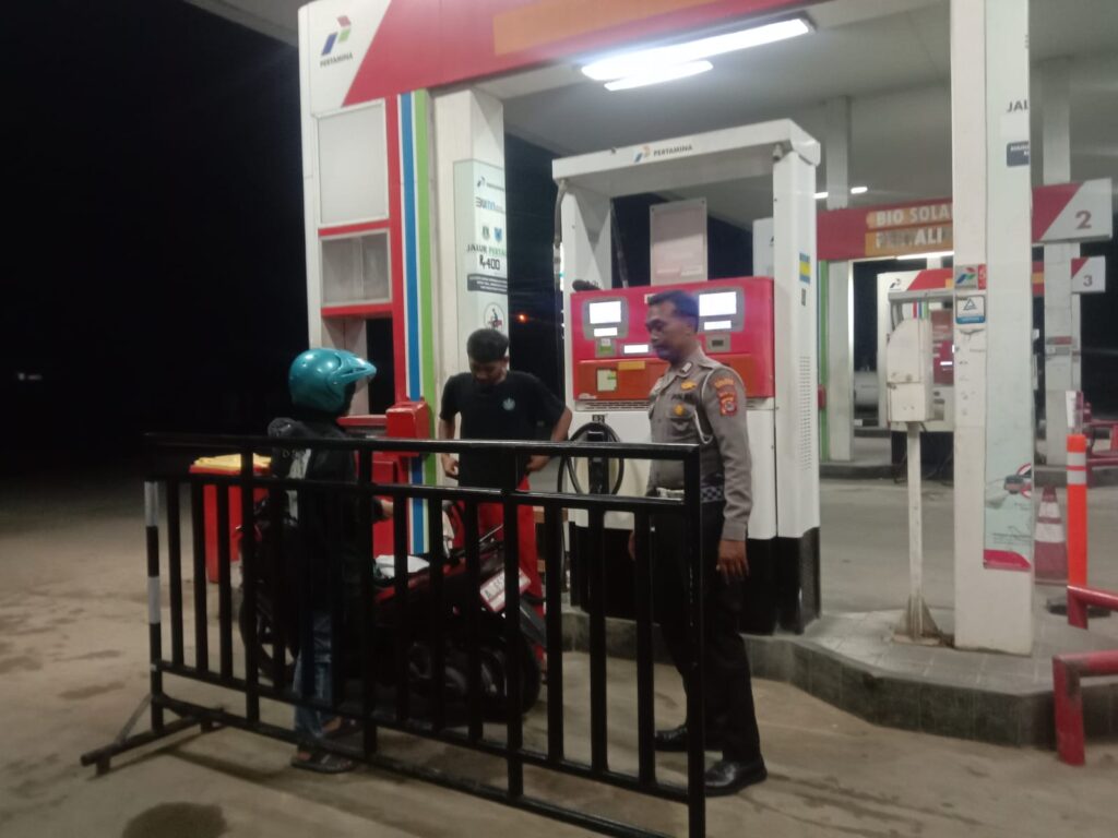 Polsek Carita Terus Tingkatkan Keamanan dan Kenyamanan Masyarakat Melalui Patroli Rutin 3 WhatsApp Image 2024 04 22 at 07.10.32