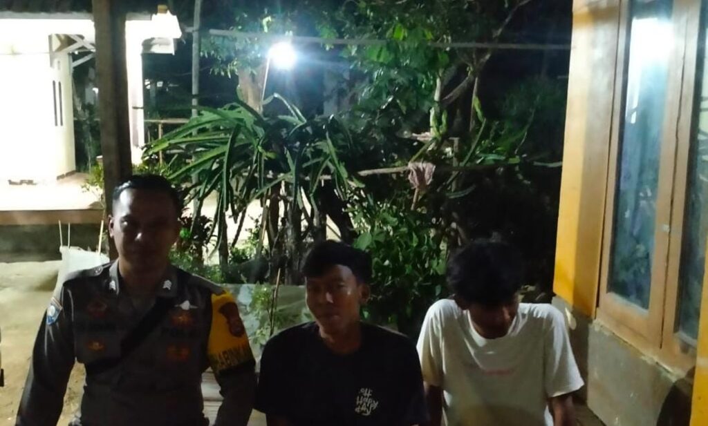 Bhabinkamtibmas Polsek Angsana Polres Pandeglang Sambangi Warga Desa Angsana dan Sampaikan Pentingnya Peran Masyarakat dalam Menjaga Kamtibmas 3 WhatsApp Image 2024 06 10 at 05.57.19