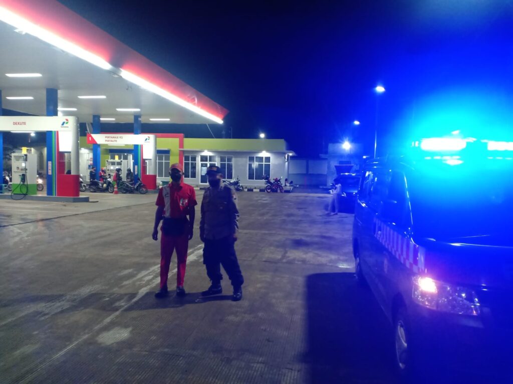 Polsek Mandalawangi Gelar Patroli Mobile dan Sambang untuk Cegah Gangguan Kamtibmas dan 3C 3 WhatsApp Image 2024 06 10 at 22.28.57