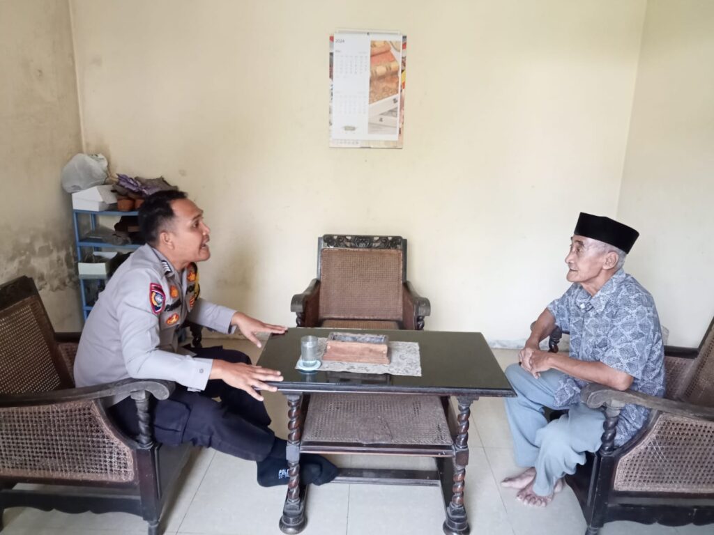 Polsek Cikedal Jalin Silaturahmi dengan Tokoh Agama di Kecamatan Cikedal 6 WhatsApp Image 2024 06 11 at 01.44.46