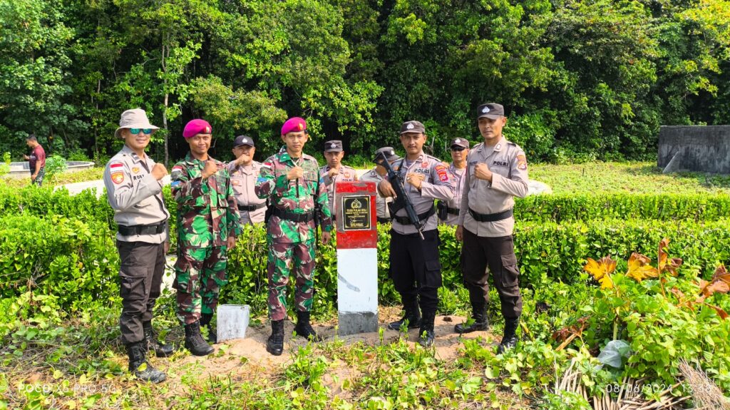 Polsek Cikeusik Polres Pandeglang Gelar Patroli Pulau Terluar Bersama Unsur Kemaritiman 9 WhatsApp Image 2024 06 11 at 08.15.38