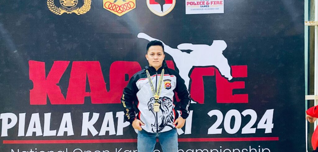 Personil Polres Pandeglang Raih Juara 1 Kata Perorangan Polri Putra pada Kejuaraan Karate Piala Kapolri Festival 2024 5 bl