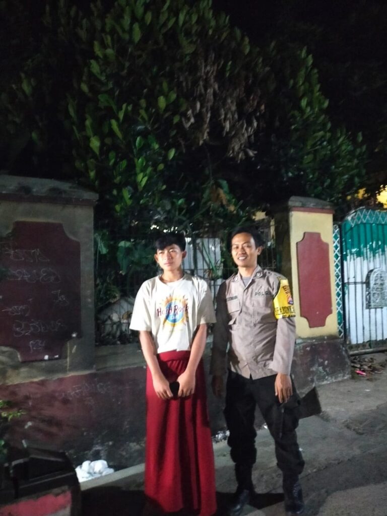 Bhabinkamtibmas Polsek Cadasari Bripka Adi Siswadi Laksanakan Silaturahmi dengan Warga 10 IMG 20240805 WA0038