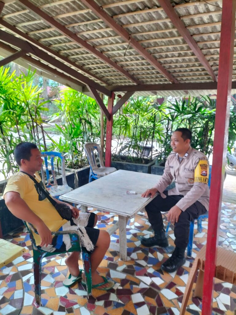 Patroli Siang Personil Polsek Carita di Pantai 4 IMG 20240808 WA0036