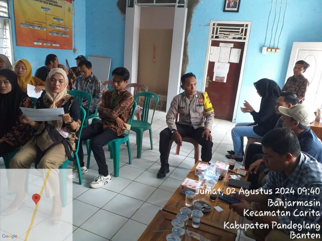 Polsek Carita Dialog dengan Warga Terkait Prosedur Pembuatan SKCK 8 WhatsApp Image 2024 08 03 at 07.14.07