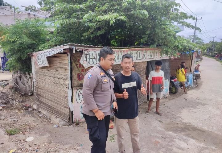 Bhabinkamtibmas Polsek Angsana Polres Pandeglang Sambangi Masyarakat Desa Angsana 1 WhatsApp Image 2024 08 06 at 06.43.03