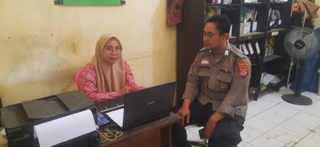 Polsek Picung Dukung Penuh Program Pembangunan Desa Kolelet, Jalin Sinergi Demi Kesejahteraan Masyarakat 3 WhatsApp Image 2024 08 08 at 21.58.55