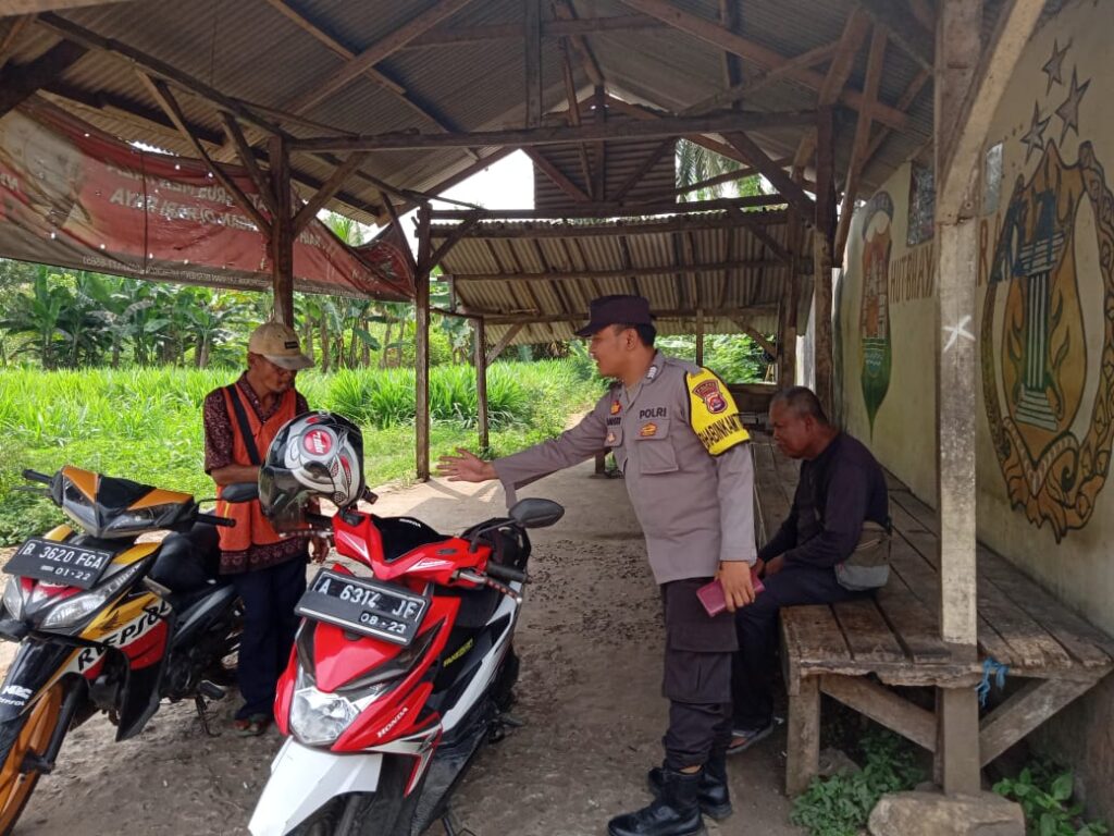 Polsek Panimbang himbau kepada Pengemudi Ojek di Desa Mekarsari 1 WhatsApp Image 2024 08 09 at 23.20.44