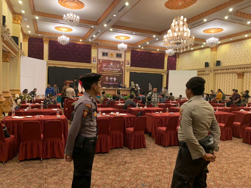 Sat Samapta Polres Pandeglang Amankan Rapat Pleno Terbuka di Hotel Horison 8 WhatsApp Image 2024 08 11 at 18.53.06