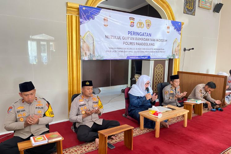 Polres Pandeglang Gelar Pengajian Peringatan Nuzulul Qur'an 3 cvs