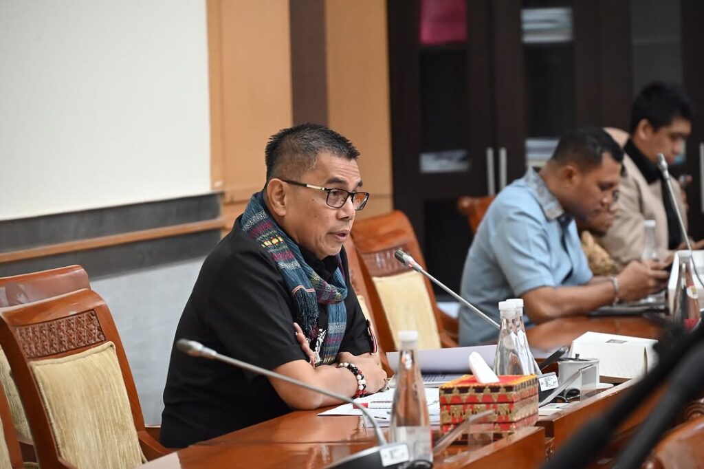 Anggota DPR Hinca Panjaitan Puji Kinerja Polri Amankan Mudik 2025 8 WhatsApp Image 2025 04 21 at 12.31.23