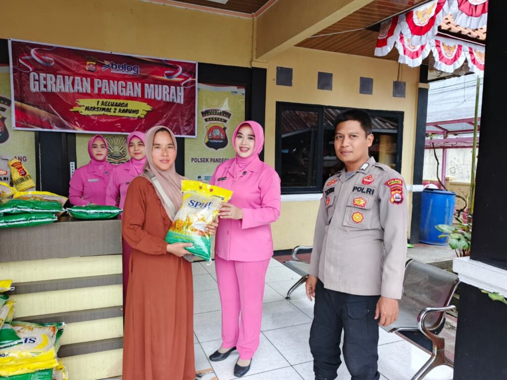 Polres Pandeglang dan Bulog Gelar Gerakan Pangan Murah, Ribuan Kilogram Beras Disalurkan ke Masyarakat 2 WhatsApp Image 2025 08 24 at 21.16.11