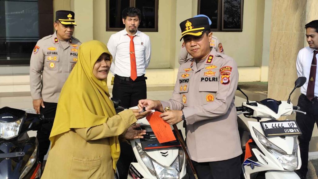 Polres Pandeglang Kembalikan Kendaraan Curian kepada Warga, Wujud Nyata Pelayanan Polri untuk Masyarakat 1 WhatsApp Image 2026 06 22 at 09.26.23 11zon